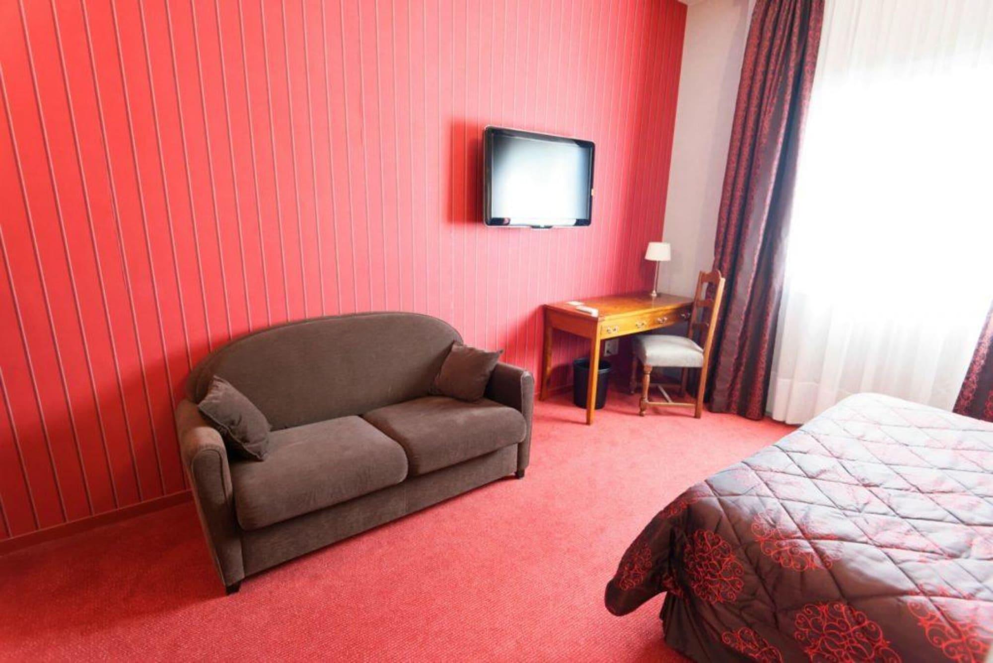 Le Manoir Hotel Orchies ภายนอก รูปภาพ