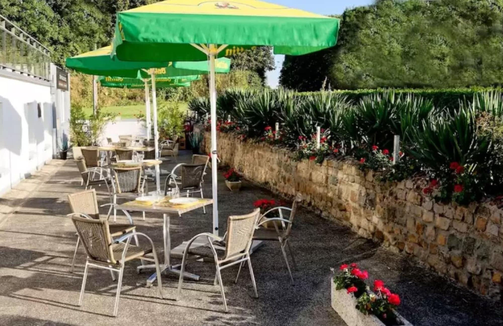 Le Manoir Hotel Orchies ภายนอก รูปภาพ
