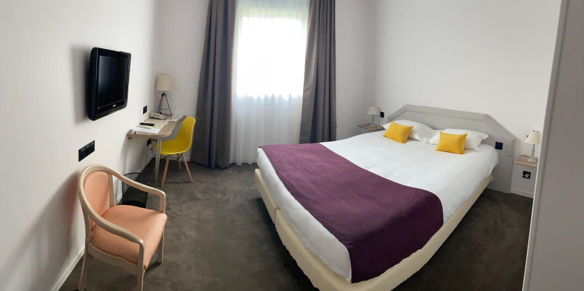 Le Manoir Hotel Orchies ภายนอก รูปภาพ
