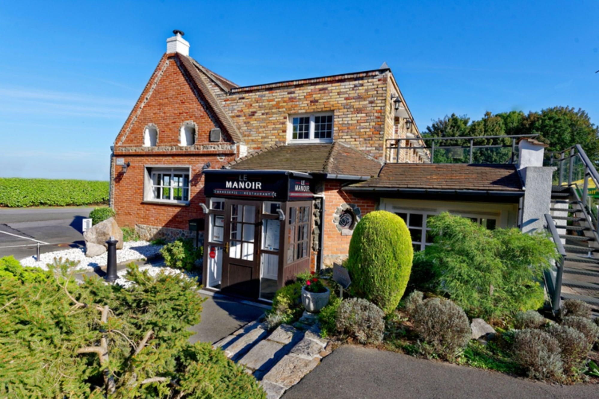 Le Manoir Hotel Orchies ภายนอก รูปภาพ